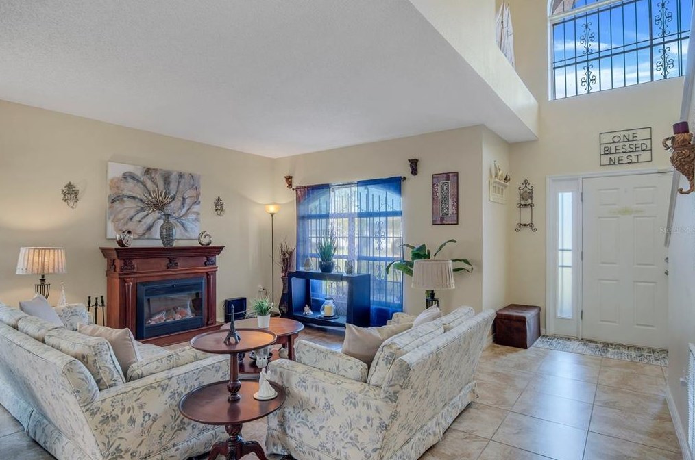 6 Flatfish Dr, Kissimmee FL  34759-4850 exterior