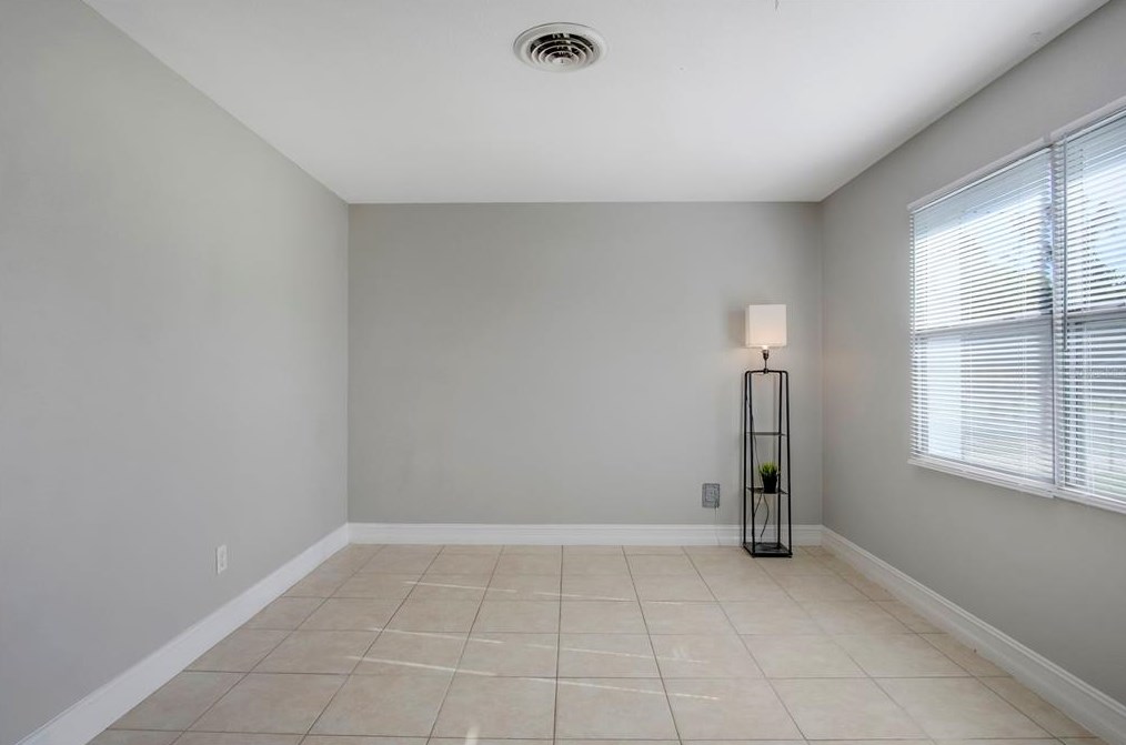 825 Pearl Dr, Mount Dora FL  32757-4611 exterior