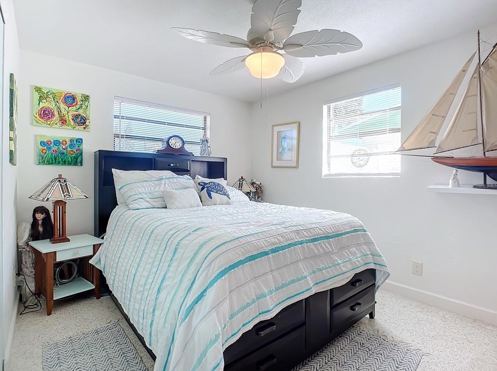 18 Ocean Crst Dr, Ormond Beach FL  32176-3116 exterior