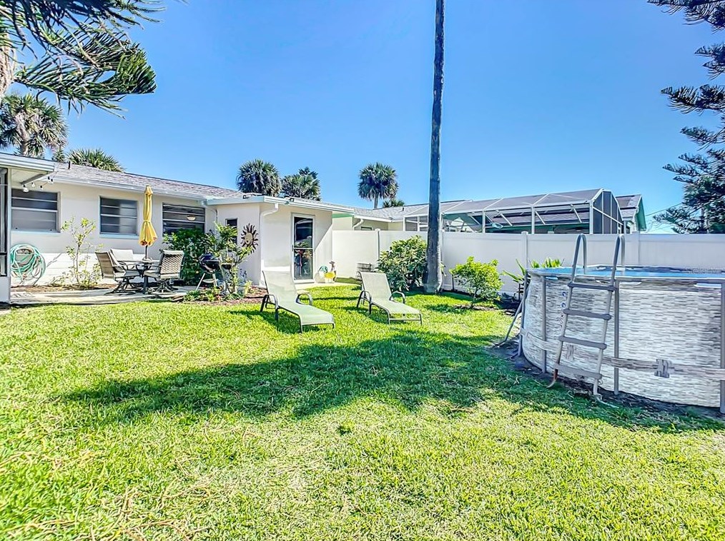 18 Ocean Crst Dr, Ormond Beach FL  32176-3116 exterior