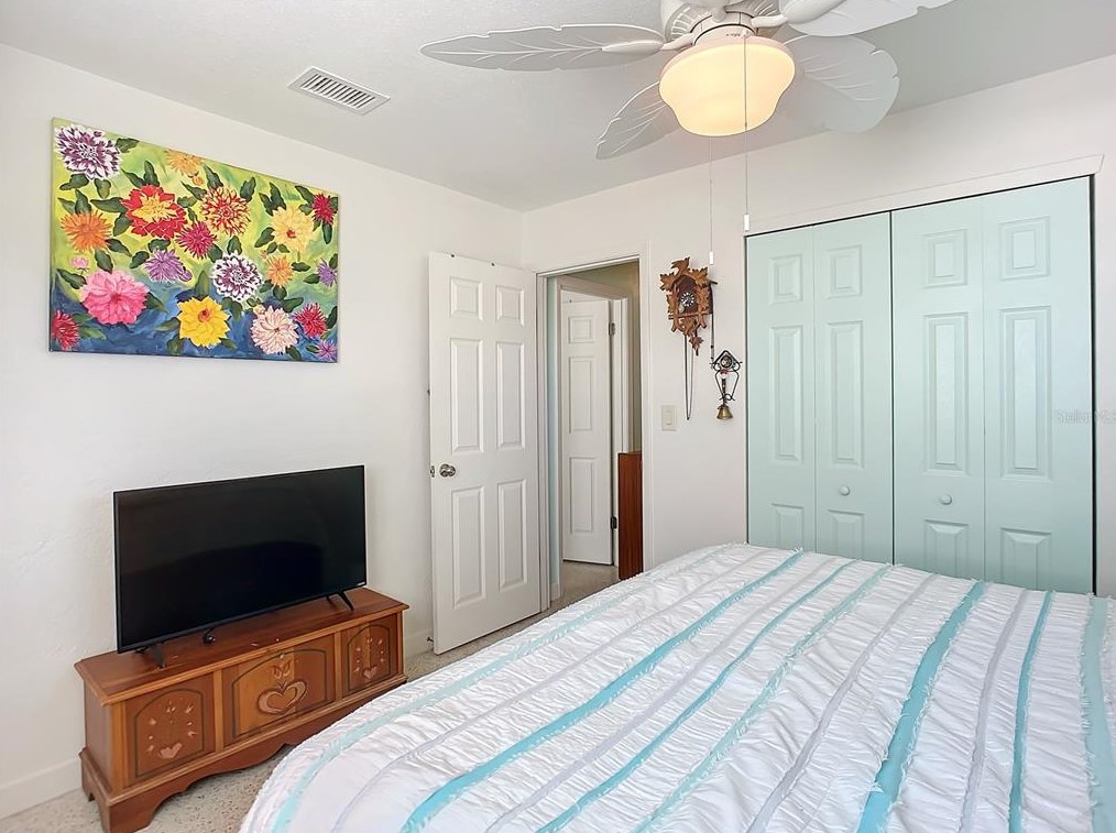 18 Ocean Crst Dr, Ormond Beach FL  32176-3116 exterior