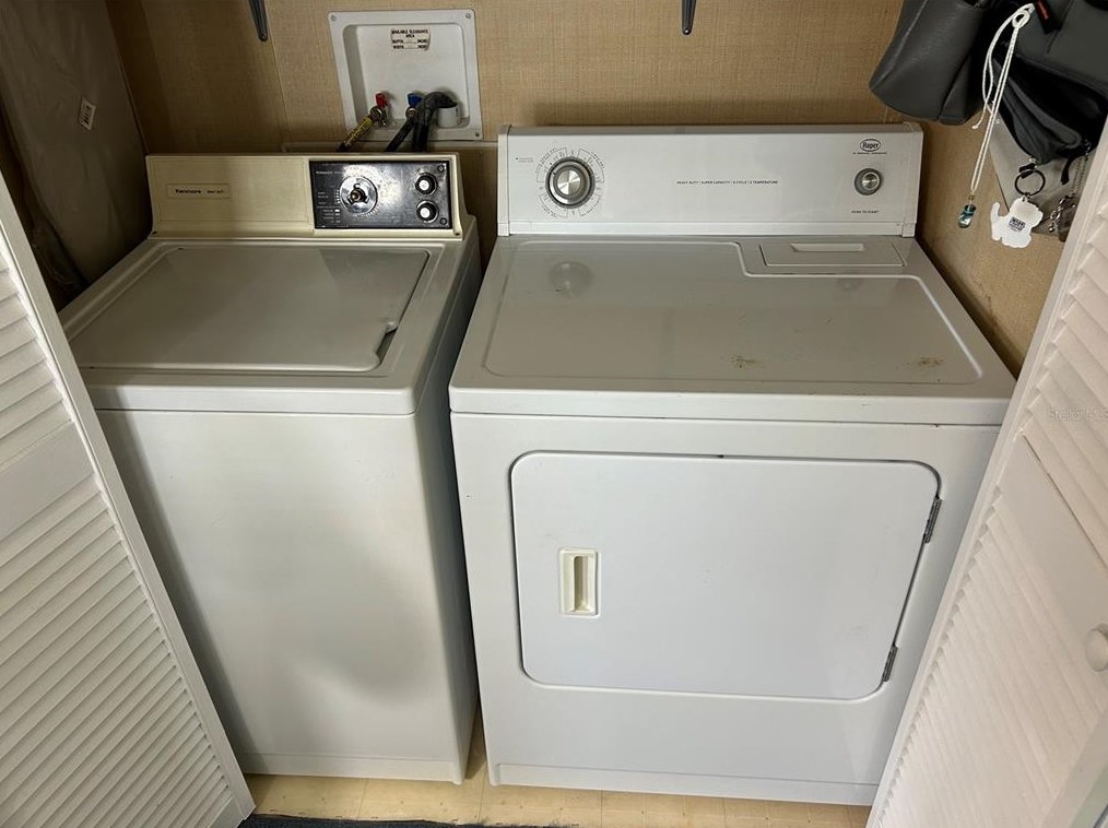 328 Dreama Dr, Davenport FL  33897-9452 exterior