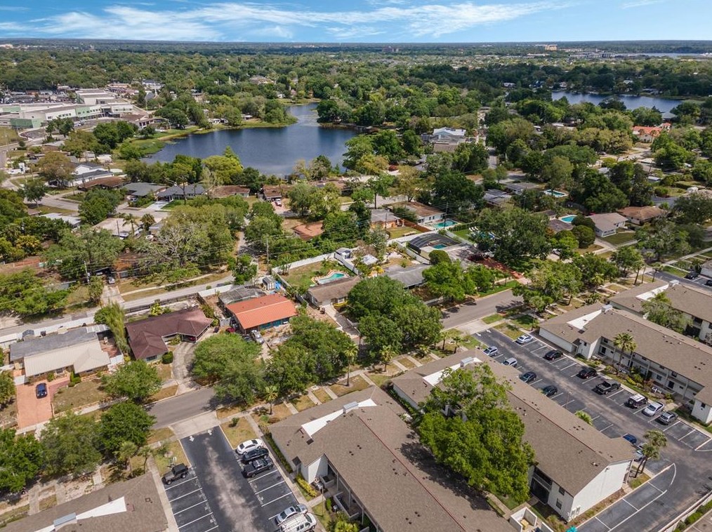 2878 Plaza Terrace Dr, Orlando FL  32803-2820 exterior