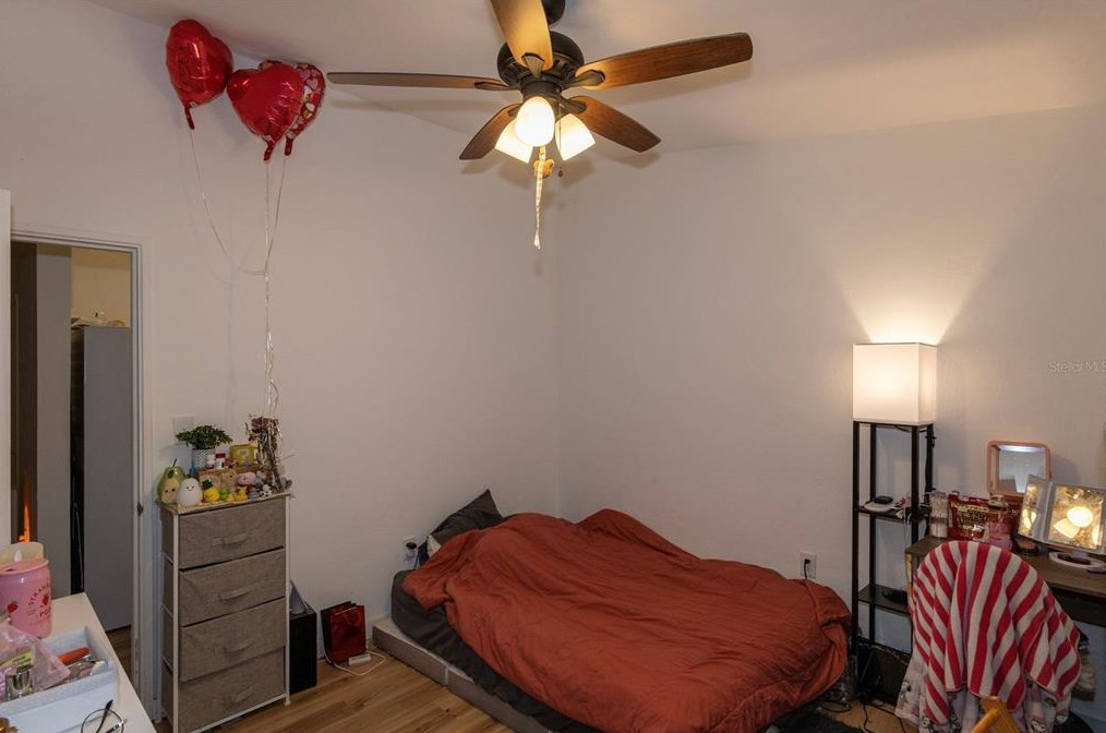 1610 Cloverlawn Ave, Orlando FL  32806-2466 exterior