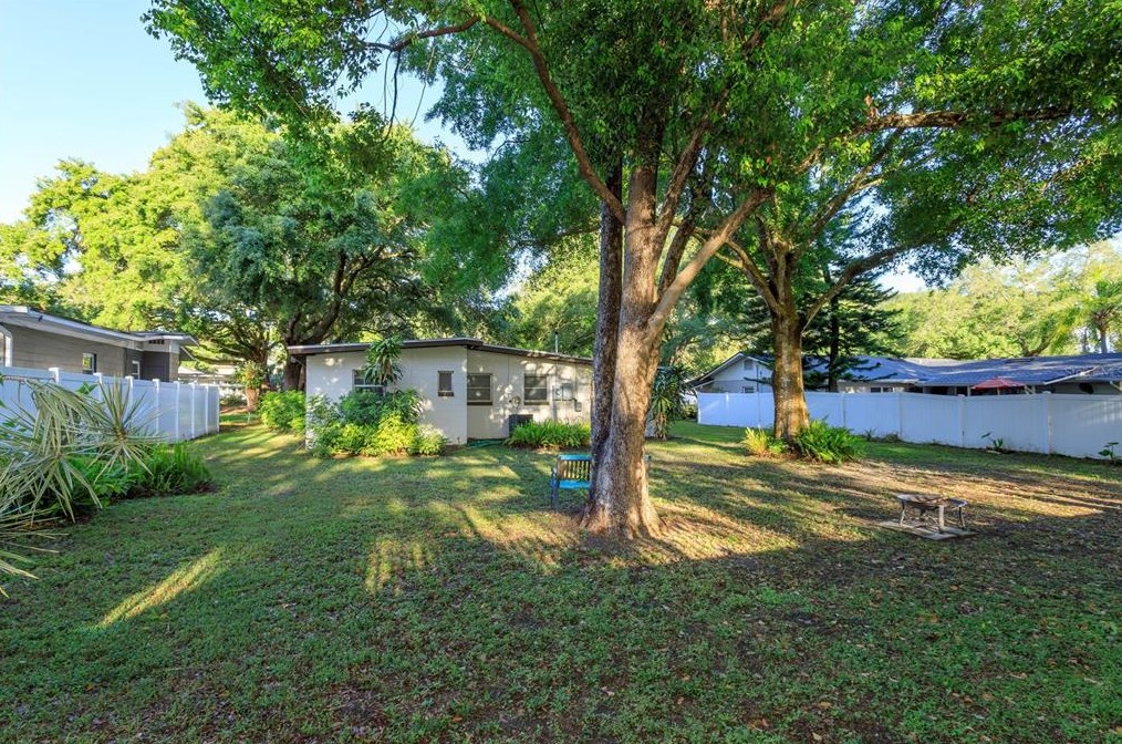 213 James Dr, Winter Garden FL  34787-2822 exterior