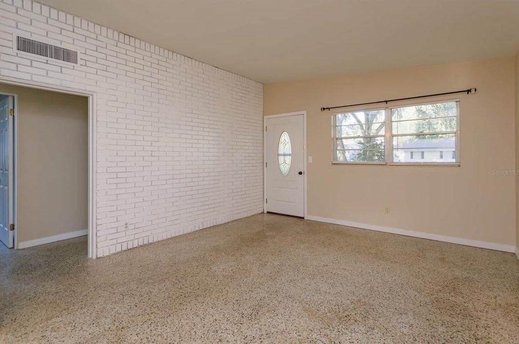 213 James Dr, Winter Garden FL  34787-2822 exterior