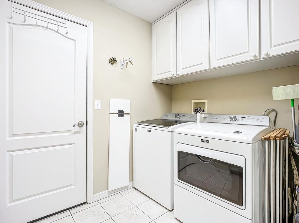 38 Old Macon Dr, Ormond Beach FL  32174-7399 exterior