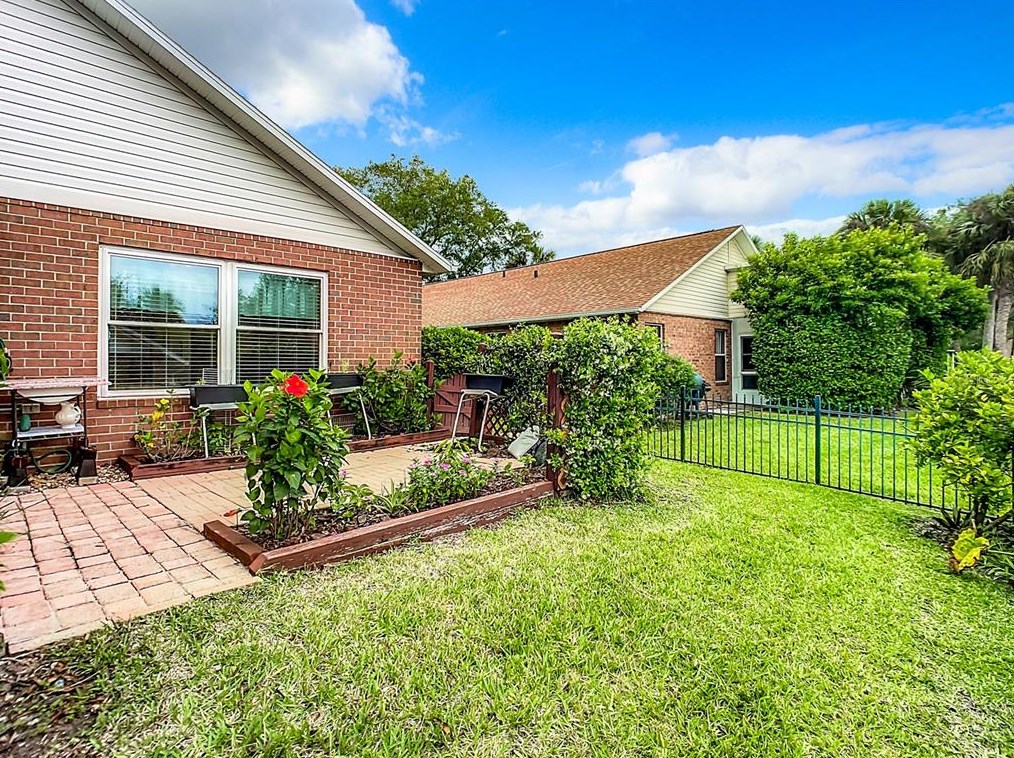 38 Old Macon Dr, Ormond Beach FL  32174-7399 exterior