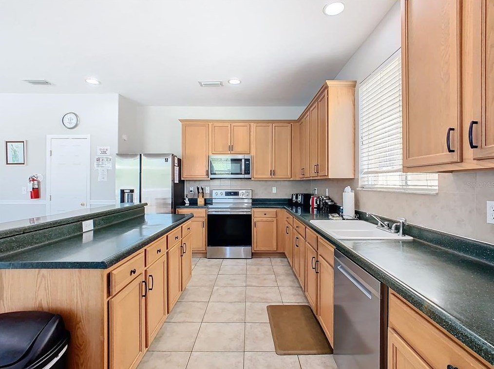 615 Kettering Rd, Davenport FL  33897-7740 exterior