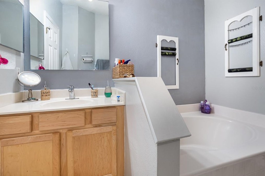 3507 Stonefield Dr, Orlando FL  32826-4286 exterior