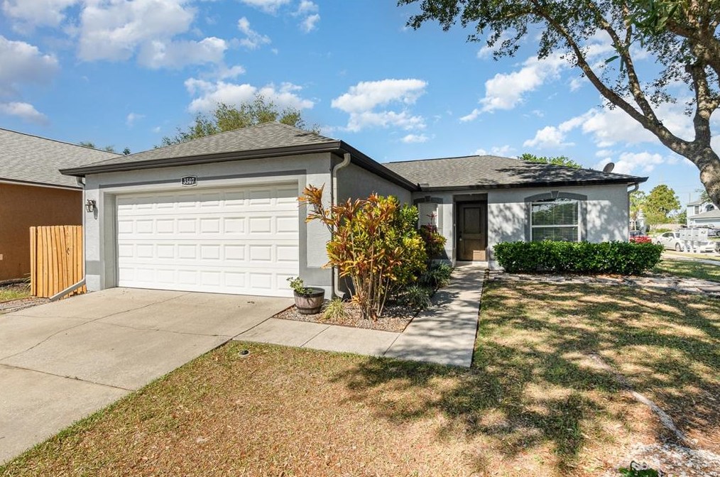 3507 Stonefield Dr, Orlando FL  32826-4286 exterior