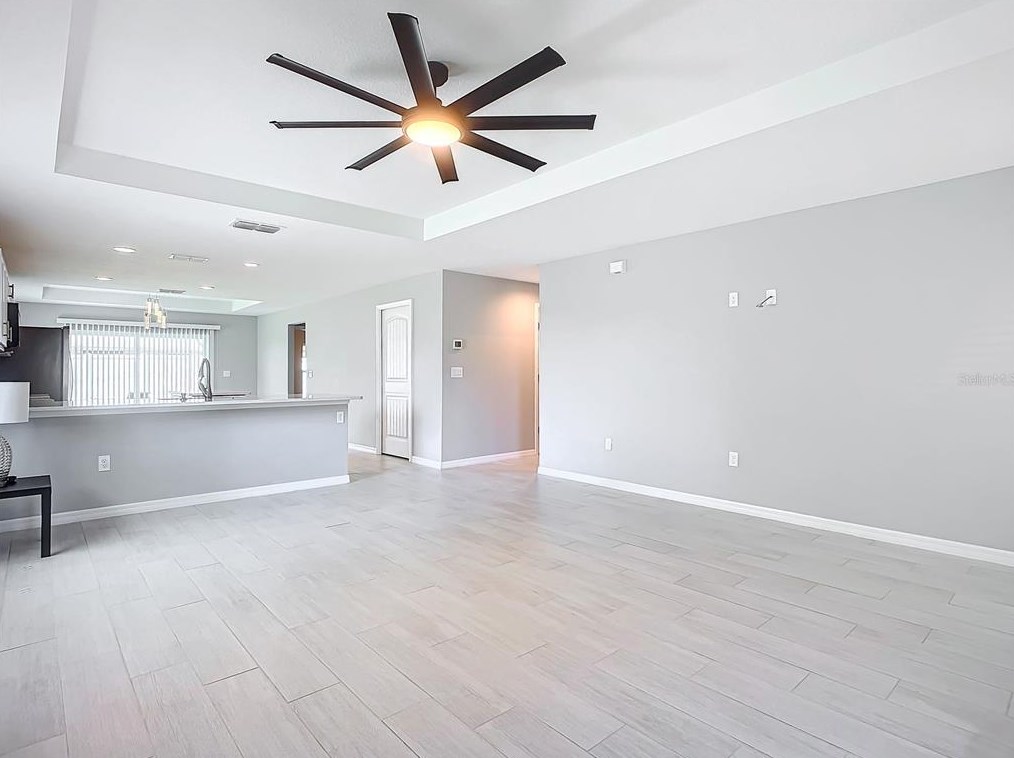 2532 Sabal Palm Dr, Edgewater FL  32141-4916 exterior
