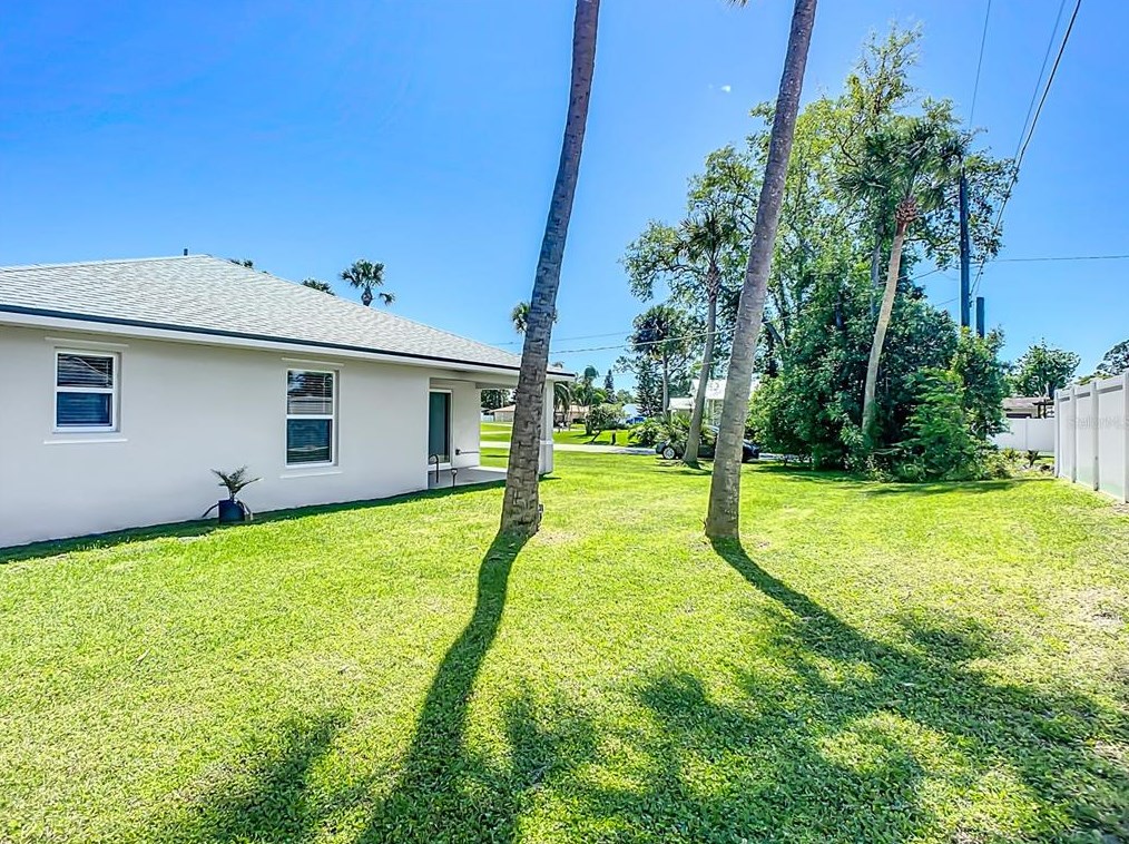 2532 Sabal Palm Dr, Edgewater FL  32141-4916 exterior