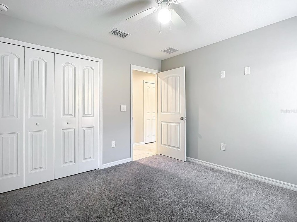 2532 Sabal Palm Dr, Edgewater FL  32141-4916 exterior