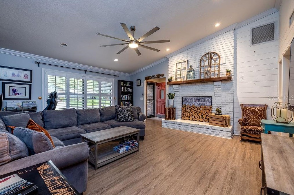 717 Briarcrest Dr, Orange City FL  32763-7635 exterior