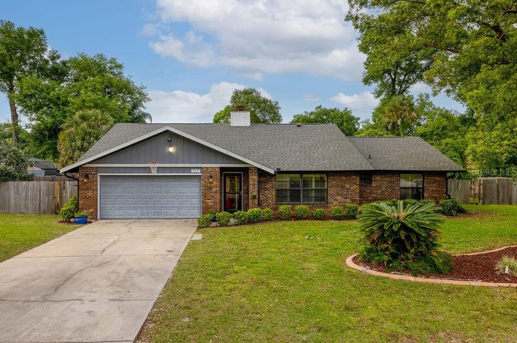 717 Briarcrest Dr, Orange City FL  32763-7635 exterior