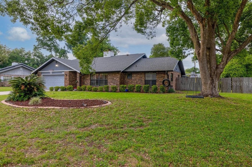 717 Briarcrest Dr, Orange City FL  32763-7635 exterior