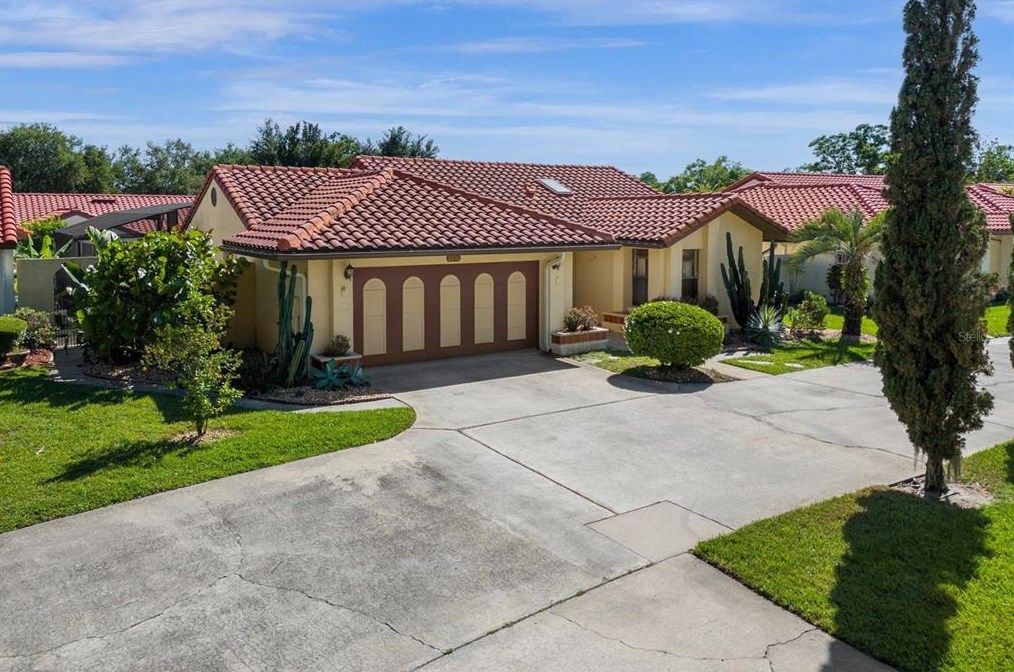 8076 Cadiz Ct, Orlando FL  32836-8710 exterior