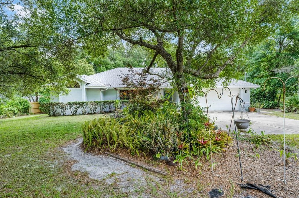 1190 Grand Ave, Orange City FL  32763-3141 exterior