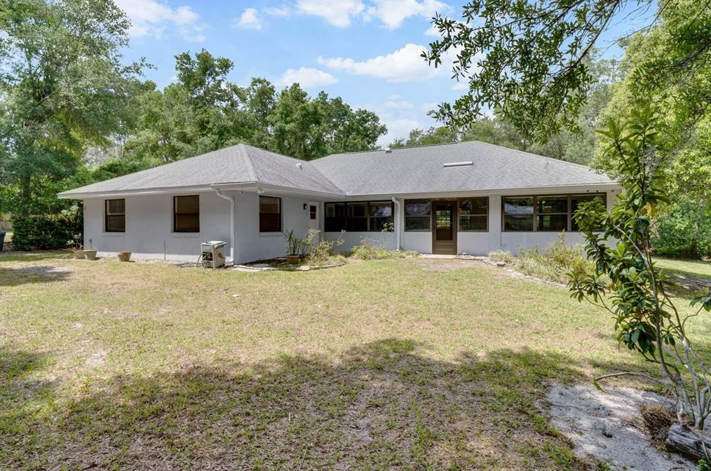 1190 Grand Ave, Orange City FL  32763-3141 exterior