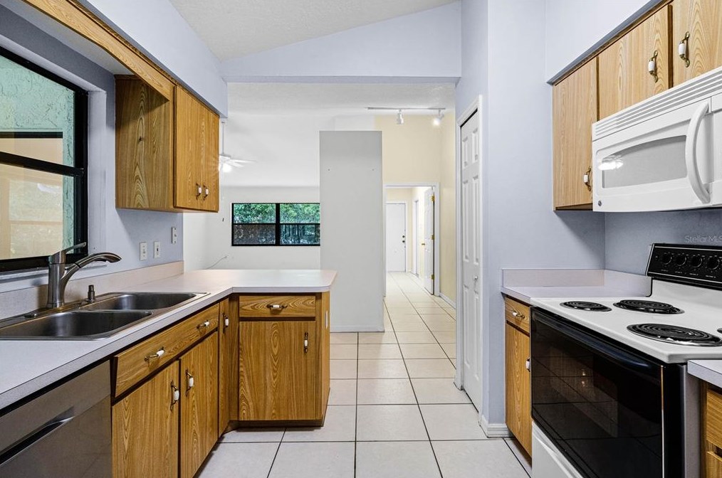 1190 Grand Ave, Orange City FL  32763-3141 exterior