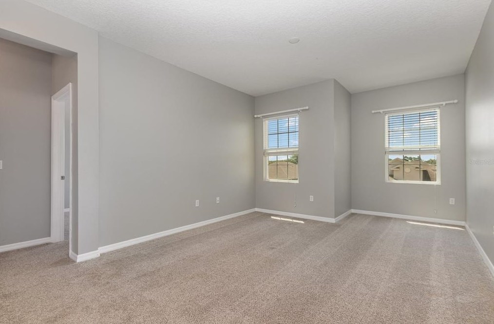 3291 Zander Dr, Grand Island FL  32735-9019 exterior