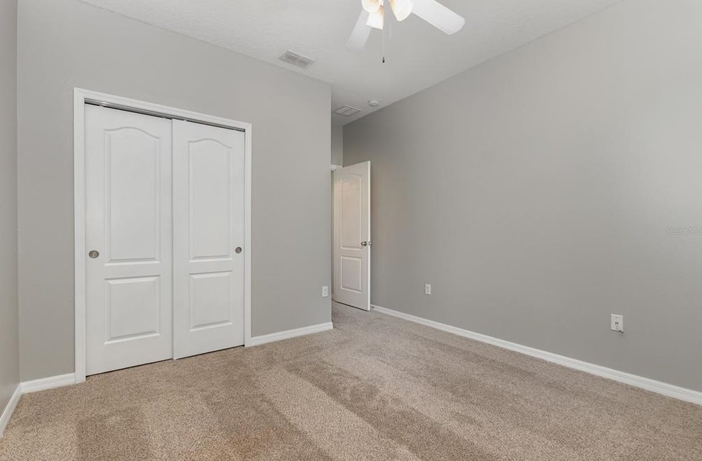 3291 Zander Dr, Grand Island FL  32735-9019 exterior