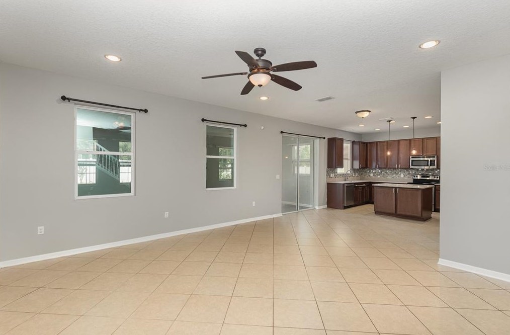 3291 Zander Dr, Grand Island FL  32735-9019 exterior