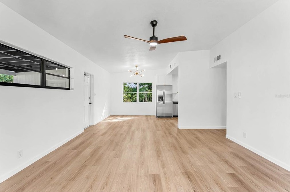 100 Pinecrest Dr, Sanford FL  32773-5446 exterior