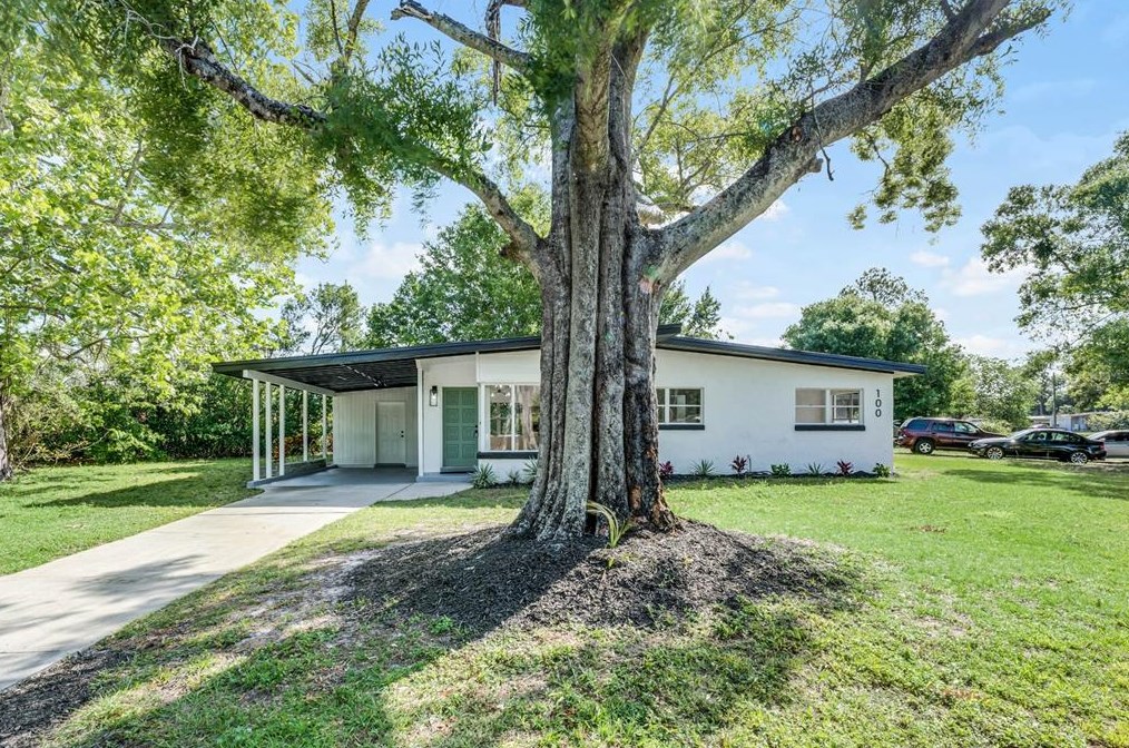 100 Pinecrest Dr, Sanford FL  32773-5446 exterior