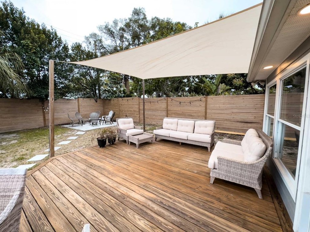 1332 Florida Ave, Palm Harbor FL  34683-4521 exterior