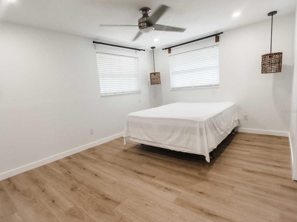 1332 Florida Ave, Palm Harbor FL  34683-4521 exterior