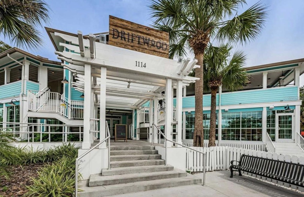 1332 Florida Ave, Palm Harbor FL  34683-4521 exterior