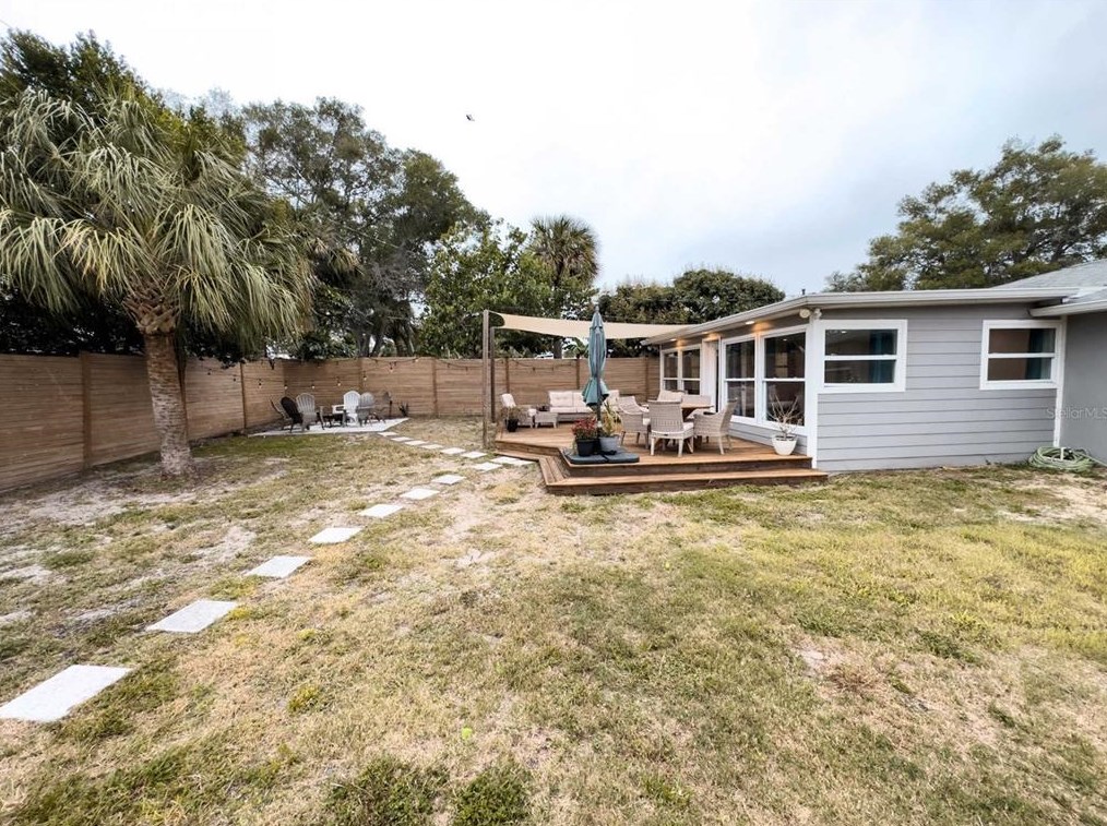 1332 Florida Ave, Palm Harbor FL  34683-4521 exterior