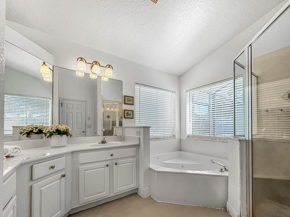 13005 Entrada Dr, Orlando FL 32837-4700 exterior