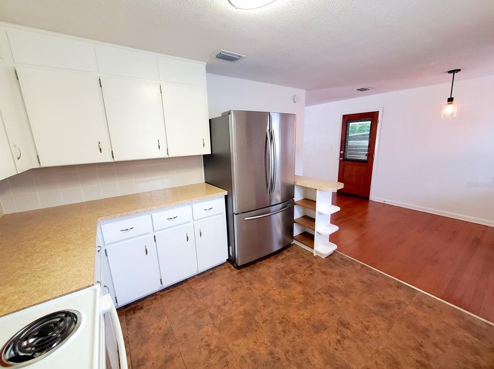 114 Bay St, New Smyrna FL 32168-8104 exterior