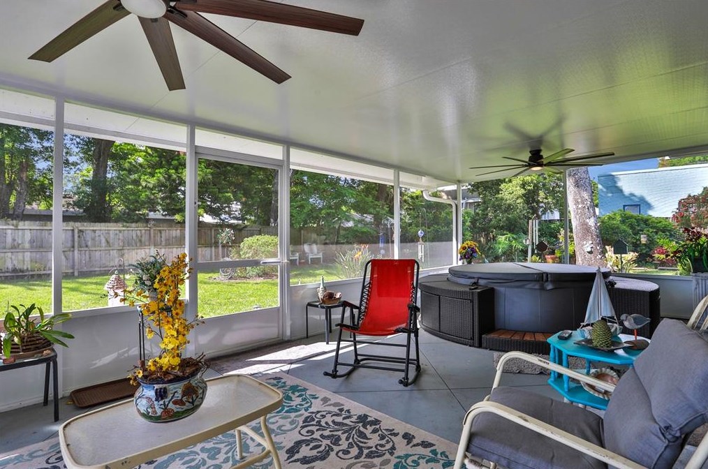 944 Daytona Ave, Daytona Beach FL 32117-3725 exterior