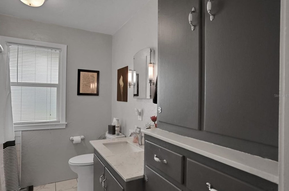 944 Daytona Ave, Daytona Beach FL 32117-3725 exterior