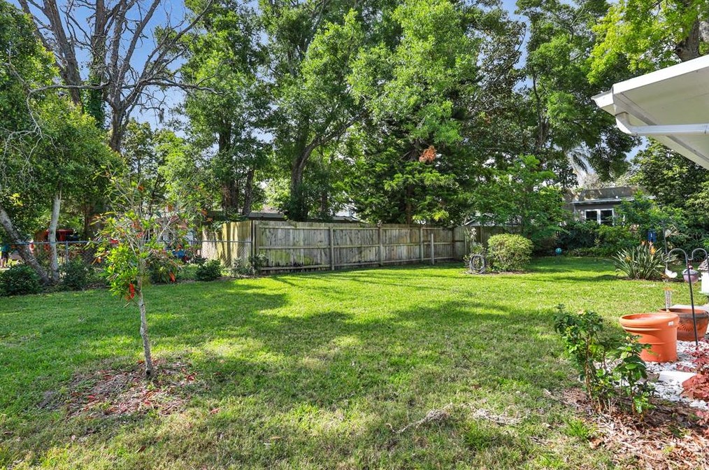 944 Daytona Ave, Daytona Beach FL 32117-3725 exterior