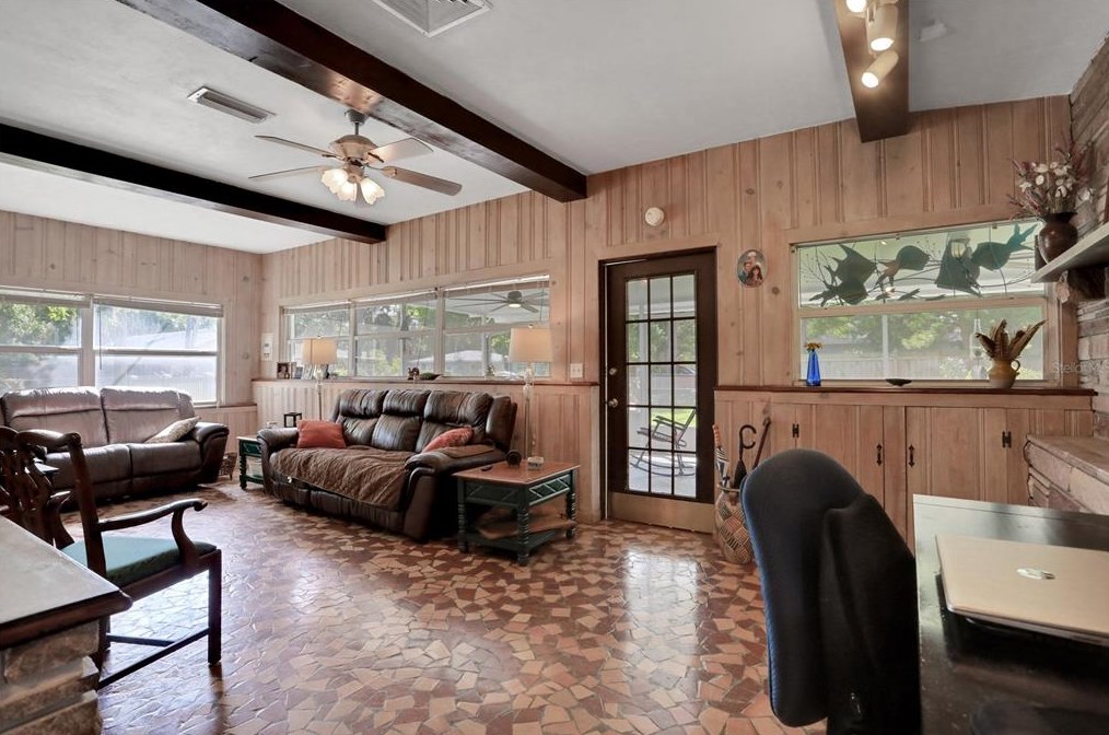 944 Daytona Ave, Daytona Beach FL 32117-3725 exterior