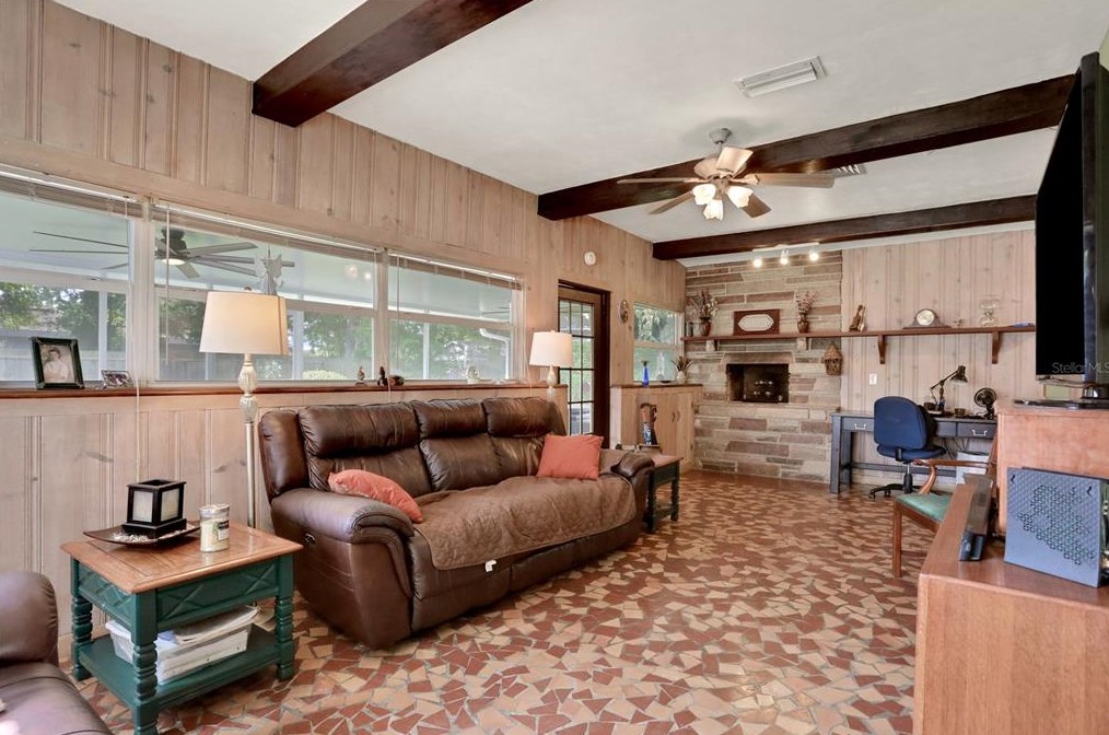 944 Daytona Ave, Daytona Beach FL 32117-3725 exterior