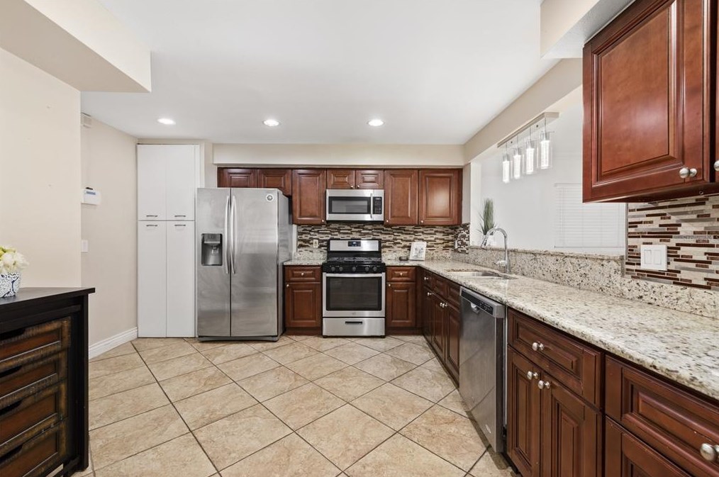 116 Tipperary Dr, Lake Mary FL  32746-3323 exterior