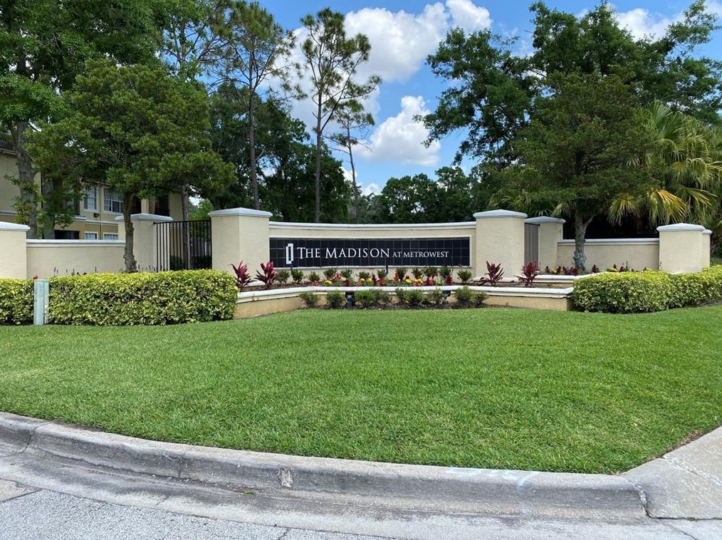 2586 Robert Trent Jones Dr, Orlando FL  32835-6293 exterior