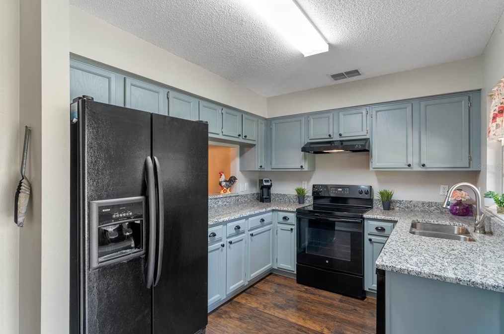 323 Kensington Lake Cir, Brandon FL  33511-3871 exterior