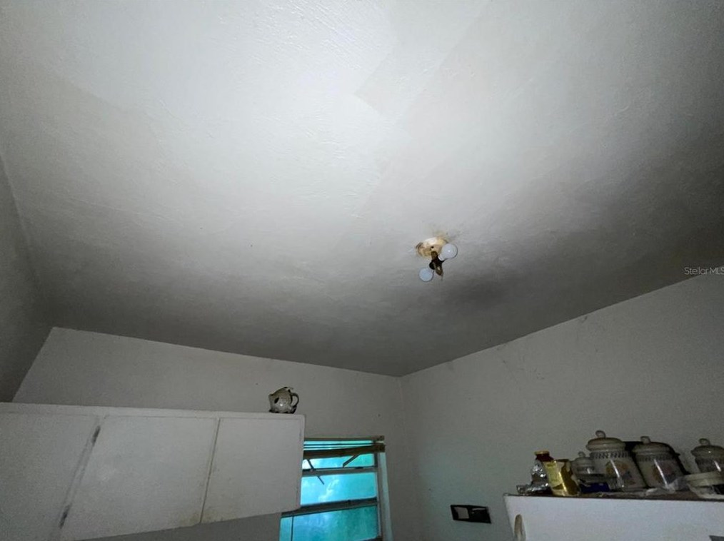 824 Mulberry St, Daytona Beach FL 32114-2172 exterior