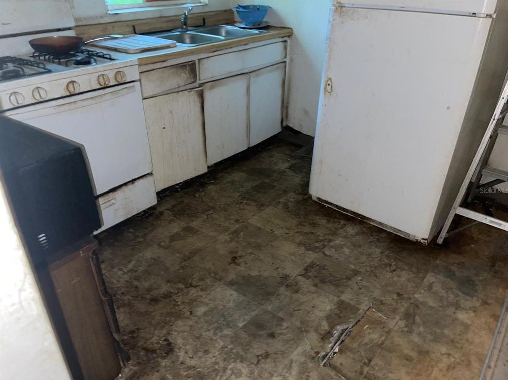 824 Mulberry St, Daytona Beach FL 32114-2172 exterior