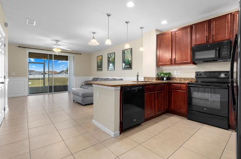 1520 Chelsea Dr, Davenport FL  33897-6276 exterior