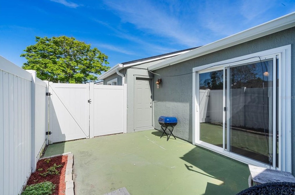 205 Dorchester Sq, Lake Mary FL  32746-4216 exterior