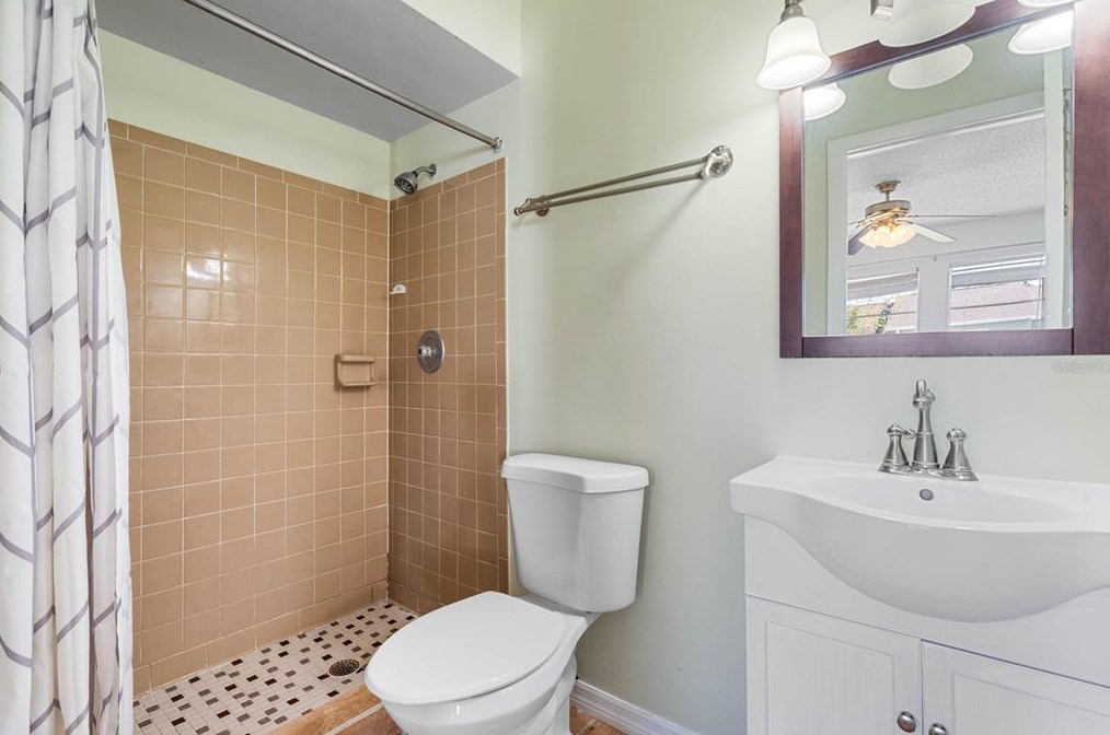 205 Dorchester Sq, Lake Mary FL  32746-4216 exterior