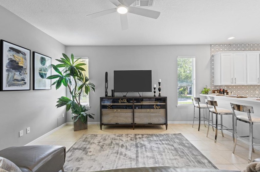566 Hiawatha Palm Pl, Apopka FL  32712-3314 exterior